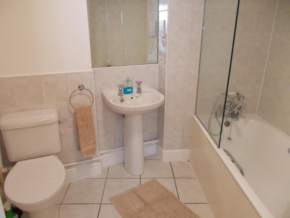 Double Room With Private Bathroom In Flat London Centre Exterior photo