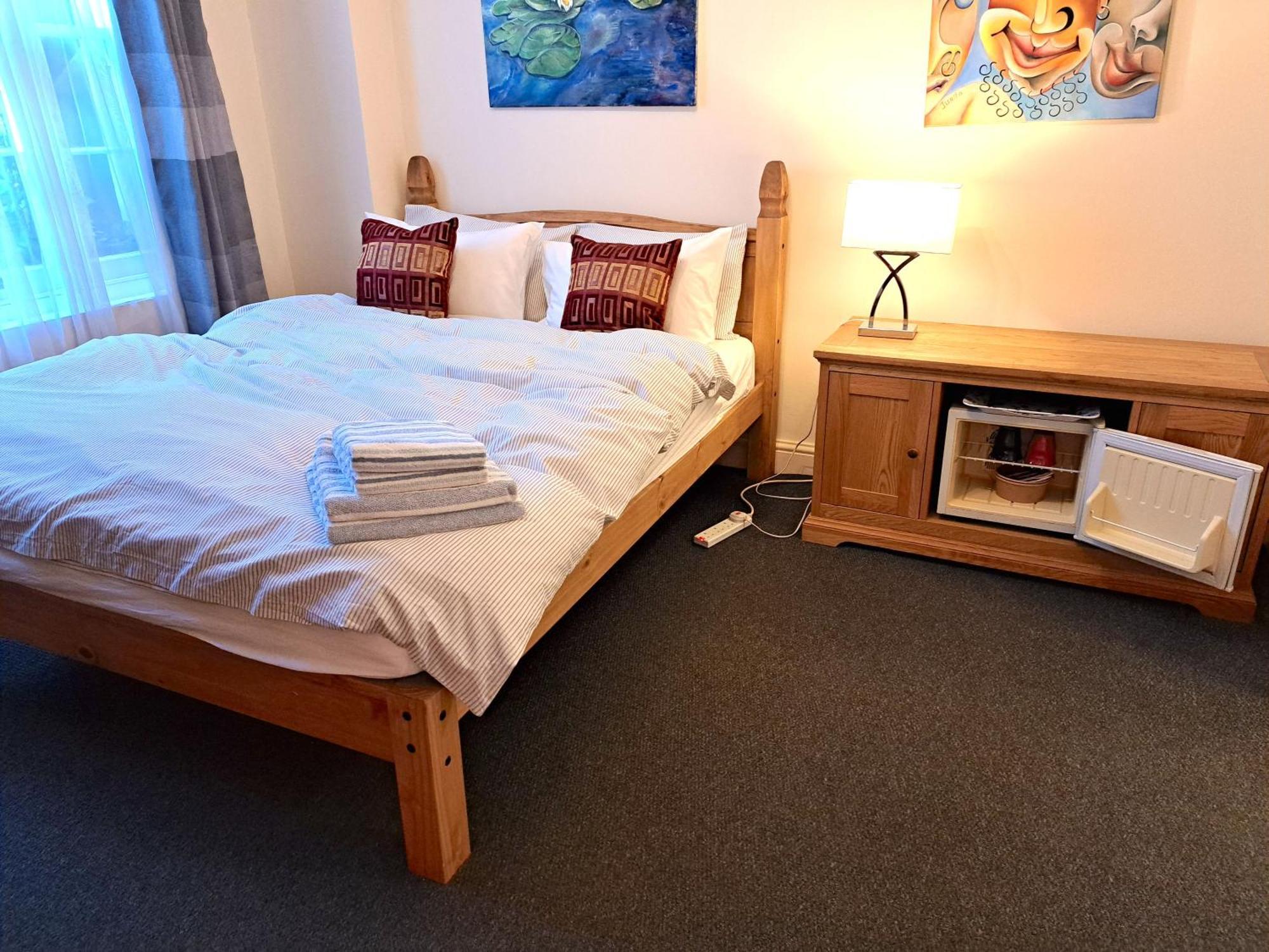 Double Room With Private Bathroom In Flat London Centre Exterior photo